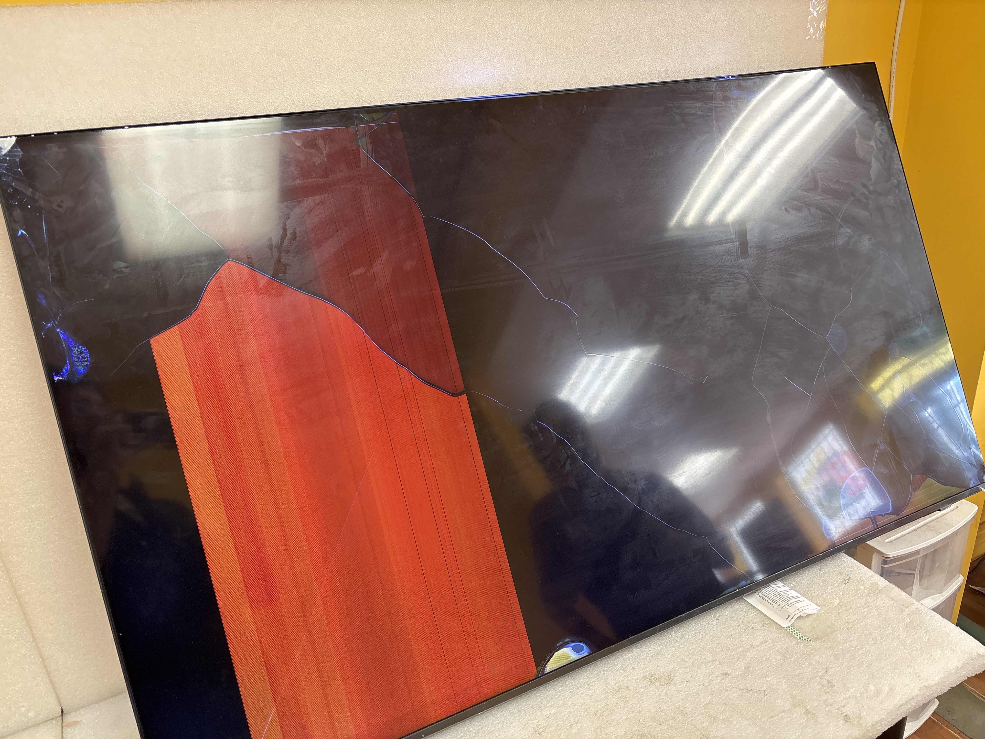 SAMSUNG UN65U8000FDXZA_FA